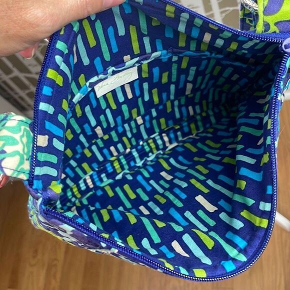 Vera Bradley Katalina Blues Quilted Crossbody Retired - Picture 7 of 10